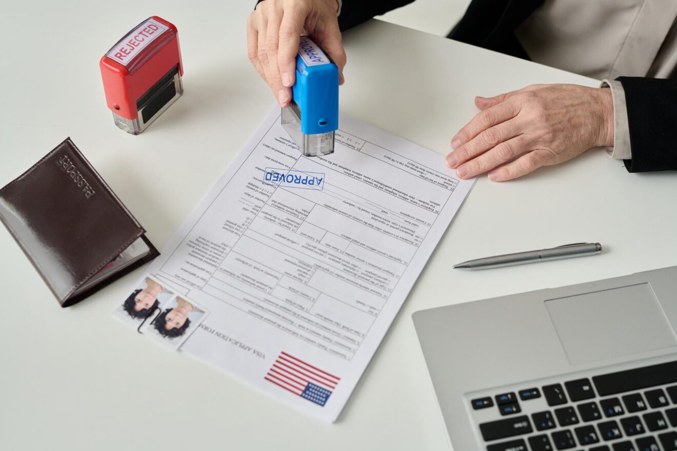 USCIS Form AR-11 Update 2026: Jobs, School & Benefits